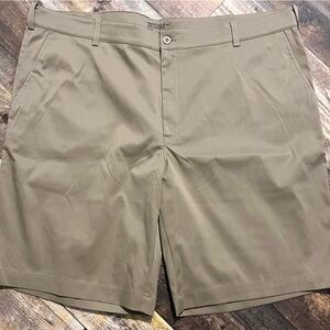 Nike Golf Pro Performance khaki shorts  42 NWOT